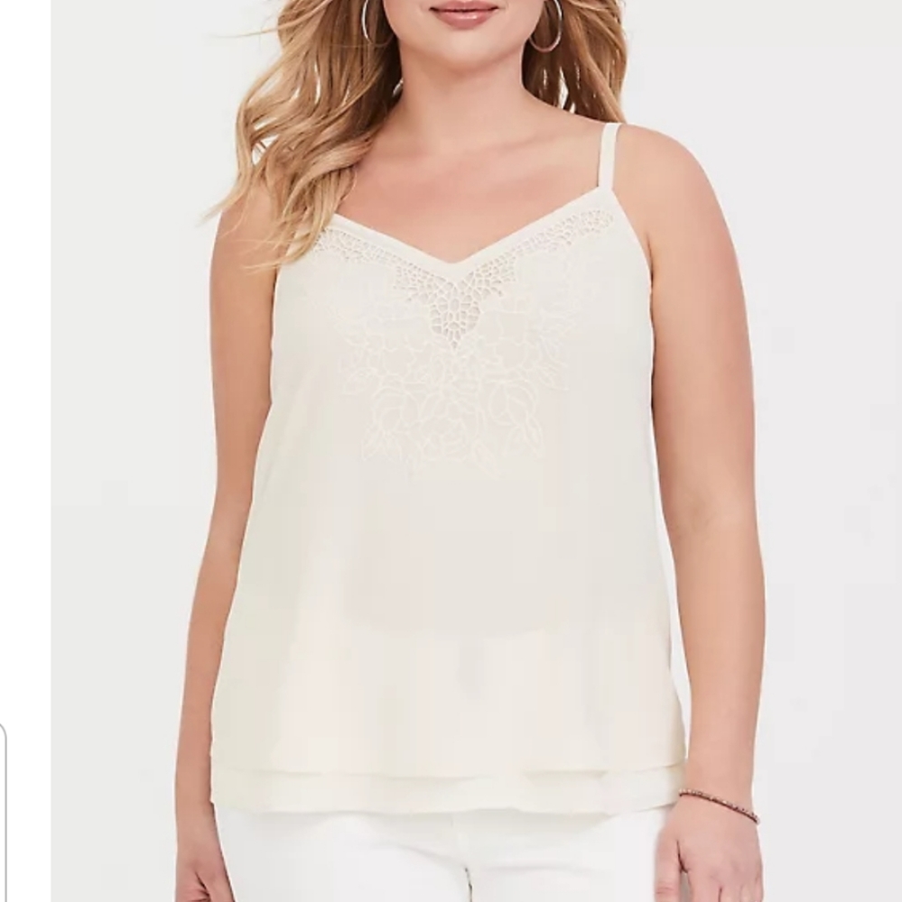 Torrid Sophie Ivory Cami! Size 1!